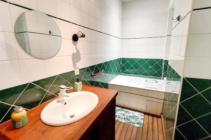 شقة Cosy Hortensia- 4 Ch- Clemenceau Hypercentre & Parking Sous Terrain- 110M2 بو المظهر الخارجي الصورة